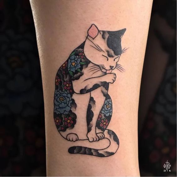 Gatinho fofo e tatuado 2