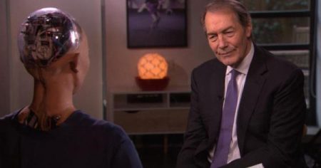 Charlie Rose foi demitido pela CBS nesta terça, 21