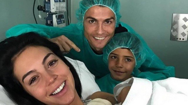 Cristiano Ronaldo na sala de parto com a namorada Georgina Rodriguez