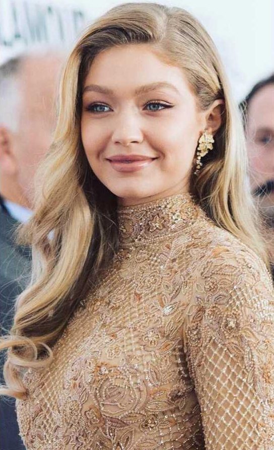 Gigi Hadid arrecadou um total de US$ 9,5 milhões