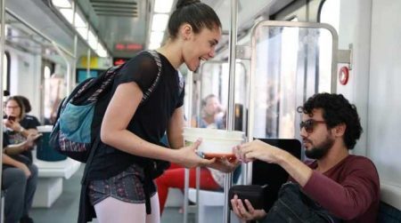 Amanda pode realizar o sonho com a ajuda da venda de brigadeiros