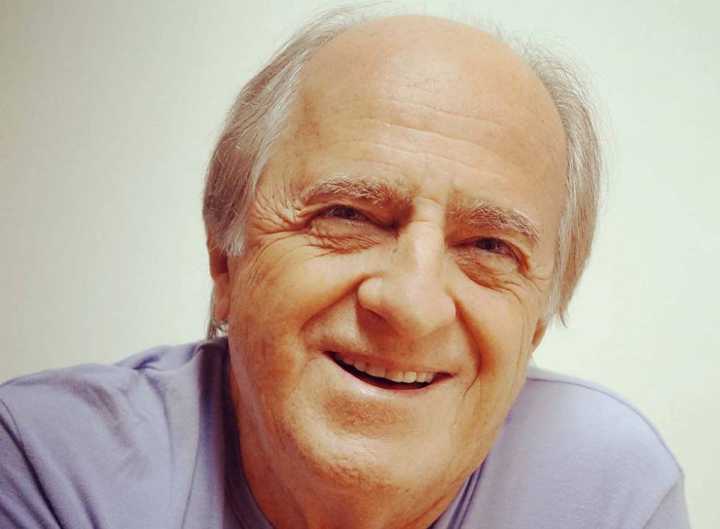 Ary Fontoura se mostra por dentro das novidades da internet