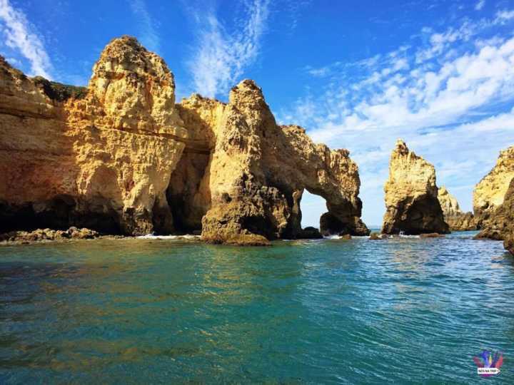 Talvez o Algarve não seja sua primeira escolha em uma viagem a Portugal, mas você vai se surpreender