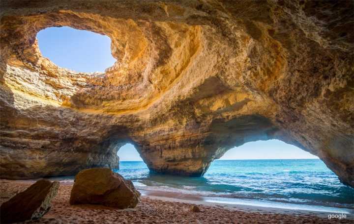 A região portuguesa de Algarve tem as praias mais lindas da Europa