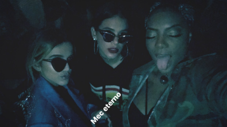 Manu Gavassi, Bruna Marquezine e Ludmilla soltinhas no funk