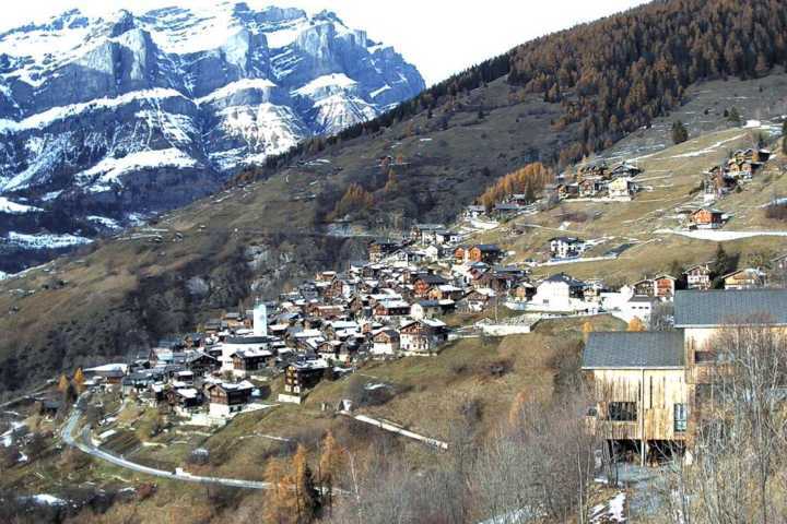 Albinen fica entre as montanhas na região de Valais, a 1.300 metros de altitude