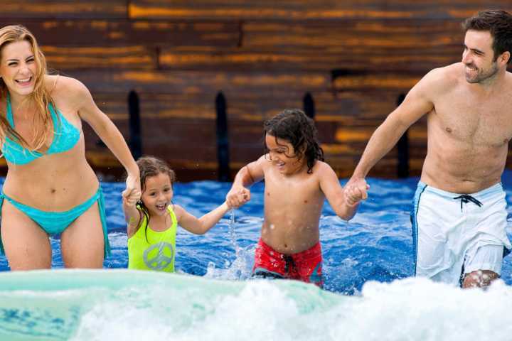 Piscina de ondas para os pequenos