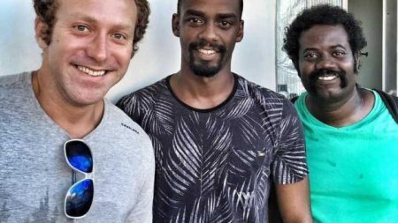 Sérgio Hondjakoff, Raphael Logam e Leandro Firmino gravam nova série da Fox