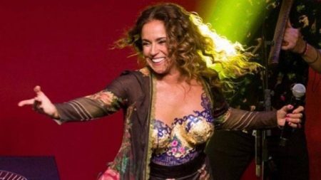 Daniela Mercury em apresentação no MASP