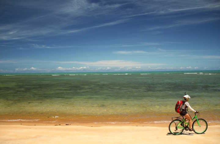 acumã, praia que fica no roteiro que vai de Trancoso à Praia do Espelho, no litoral sul da Bahia
