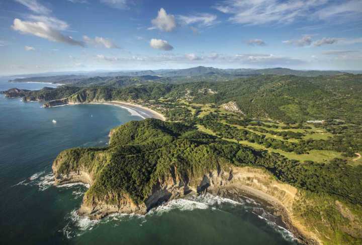 Vista aérea do Mukul Resort, na costa do Oceano Pacífico, na Nicarágua