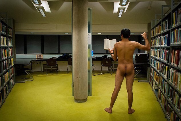 Estudantes mandaram fotos para o concurso ‘Bunda do Ano’ 2017