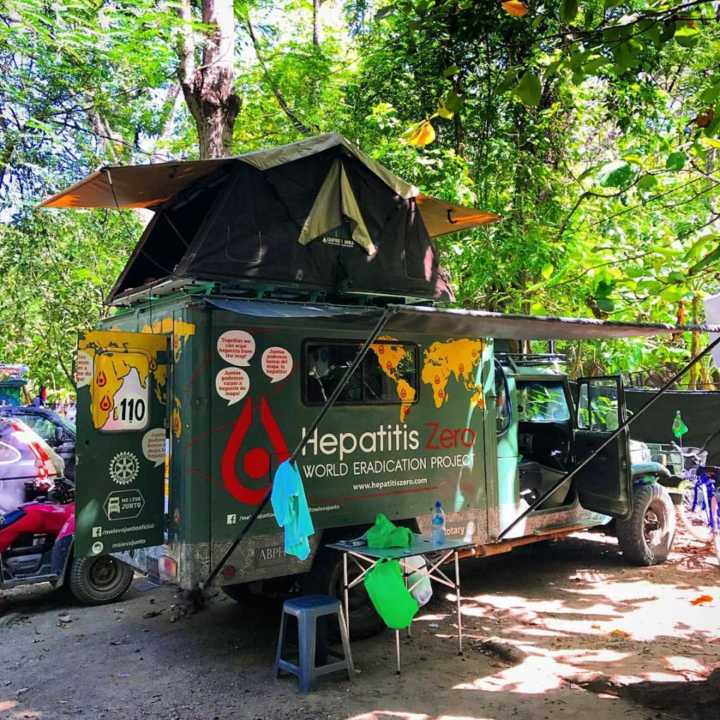 O Toyota Bandeirante se transformou numa casa para os irmãos