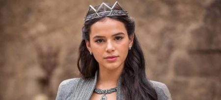 Bruna Marquezine em “Deus Salve o Rei”