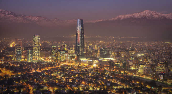 A maior torre da América Latina fica em Santiago!