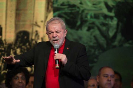 Na noite desta quinta-feira, 5, Lula e aliados se concentram na sede do Sindicato dos Metalúrgicos em São Bernardo do Campo