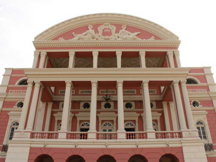 Manaus tem um Carnaval folclórico, que mistura elementos do Festival de Parintins