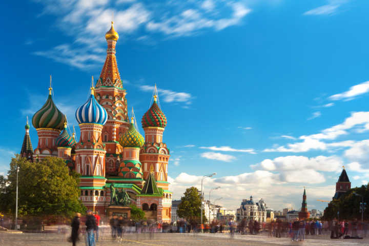 A Catedral de São Basílio, na Praça Vermelha, em Moscou, é um dos cartões-postais da Rússia