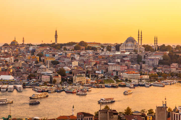 Vista de Istambul, cidade mais cosmopolita da Turquia é 38º destino internacional do Guia Michelin