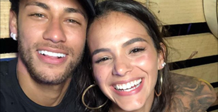 Neymar e Bruna tem um namoro à distância