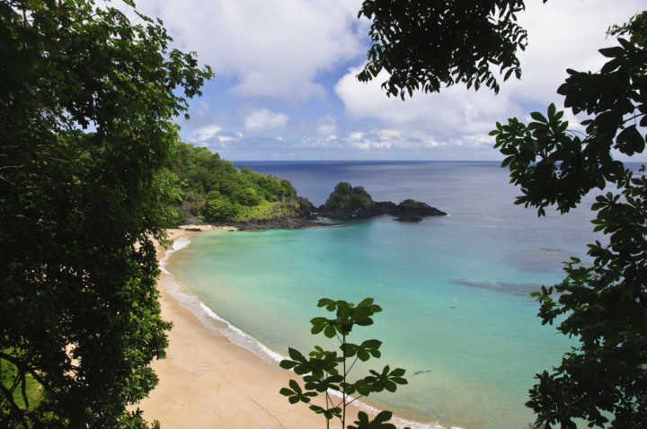 Fernando de Noronha é considerado o território com as praias mais bonitas do Brasil