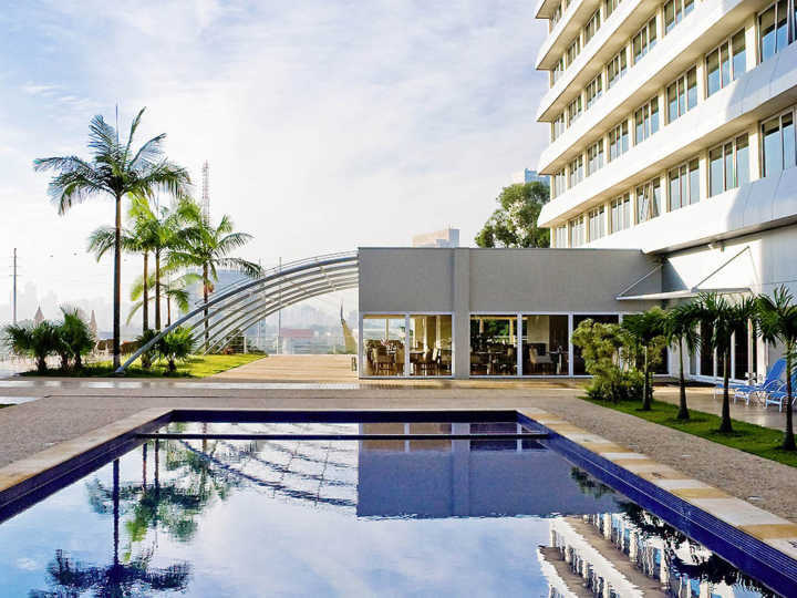 Vista da piscina do Novotel Morumbi