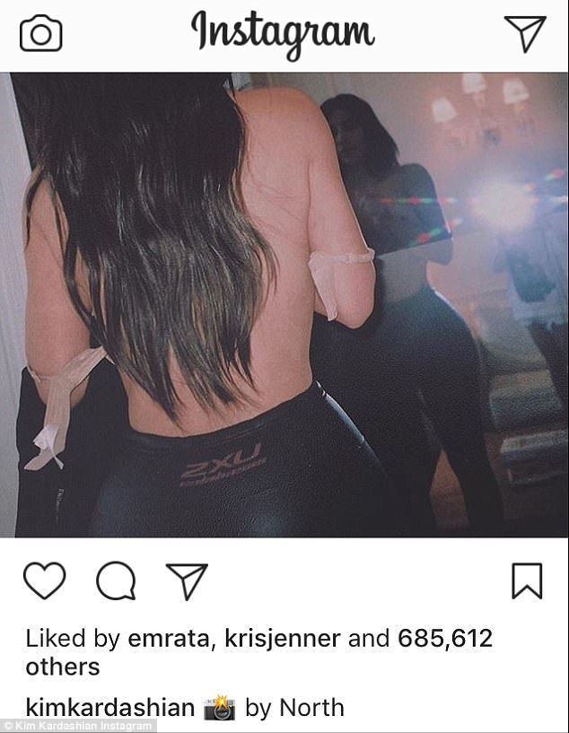 Foto gerou polêmicas nas redes sociais, motivando críticas a Kim Kardashian