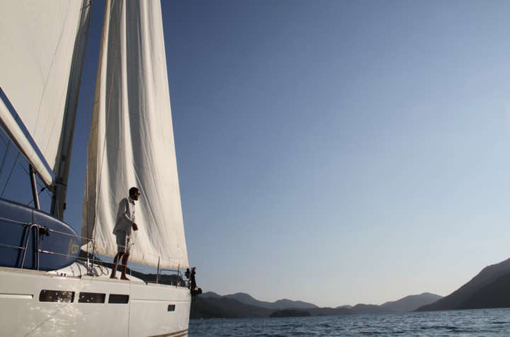 Navegação no Saco do Mamanguá, em Paraty