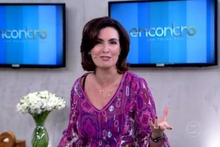 Fátima Bernardes apresentando programa