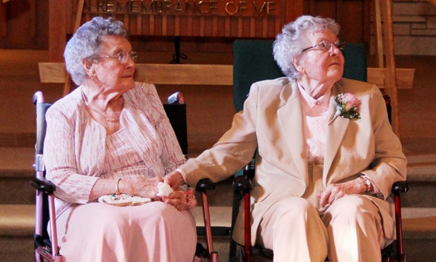 lice “Nonie” Dubes, de 90 anos, e Vivian Boyack, de 91