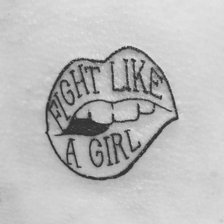 Girl Power: 32 tatuagens feministas para inspirar e empoderar