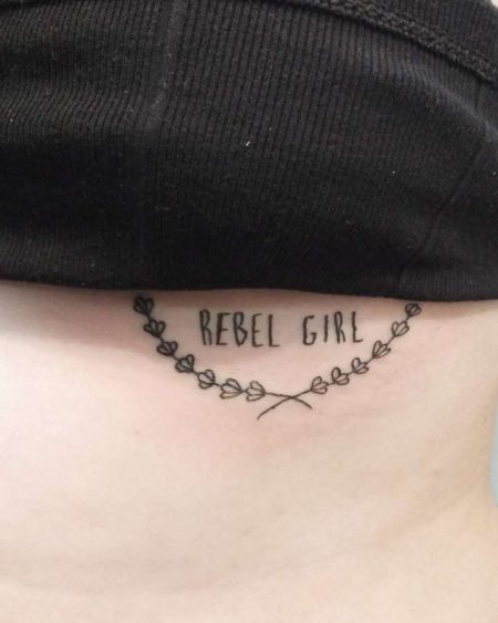 Girl Power: 32 tatuagens feministas para inspirar e empoderar