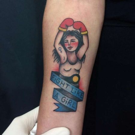 Girl Power: 32 tatuagens feministas para inspirar e empoderar