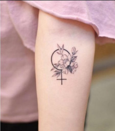 Girl Power: 32 tatuagens feministas para inspirar e empoderar