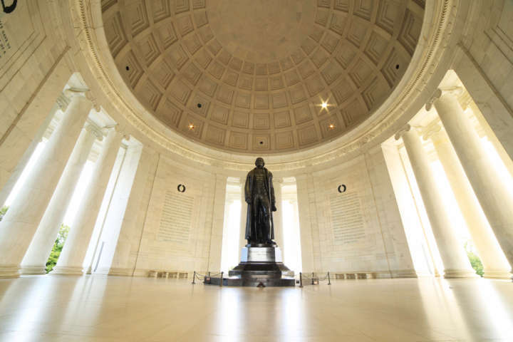 Interior do memorial Thomas Jefferson, em Washington, DC