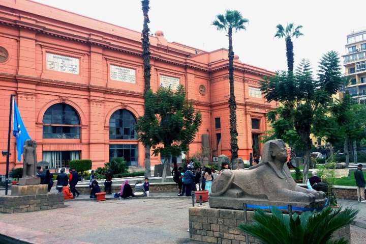 Fachada do Museu Egípcio, no Cairo