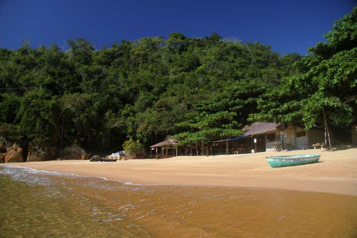 Praia Grande de Cajaíba, em Paraty