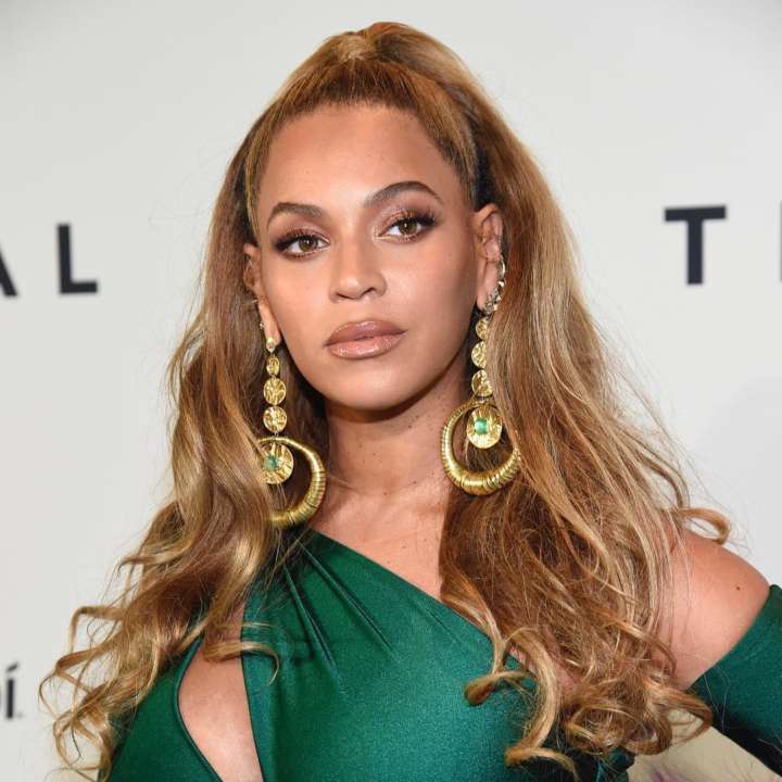 Beyoncé em evento da Tidal, empresa de distribuição de música criada por JAY-Z, marido da cantora