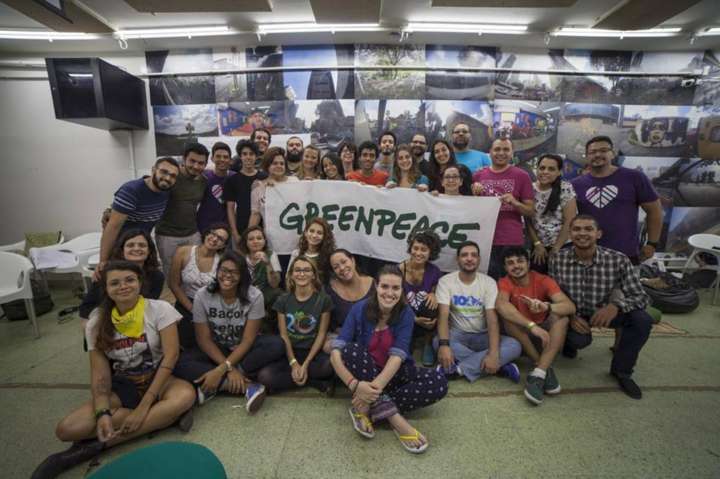 Voluntários do Greenpeace participam de encontro de integração.