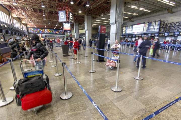 Companhias aéreas devem prestar toda assistência ao passageiro que teve o voo cancelado