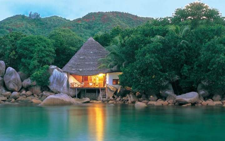 Uma das cabanas do hotel Chauve Souris Relais