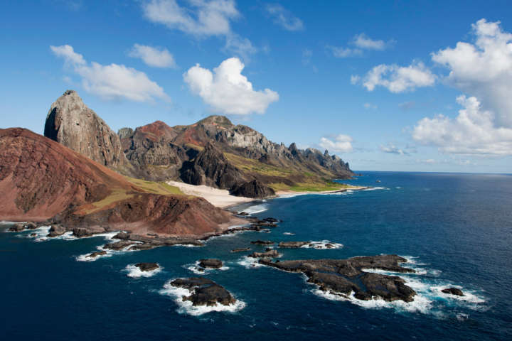 Vista aérea da ilha de Trindade