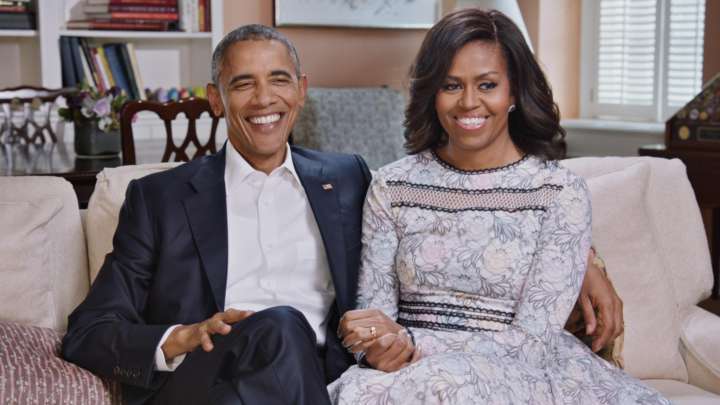 Barack e Michelle Obama têm fundação que oferta bolsas de estudo