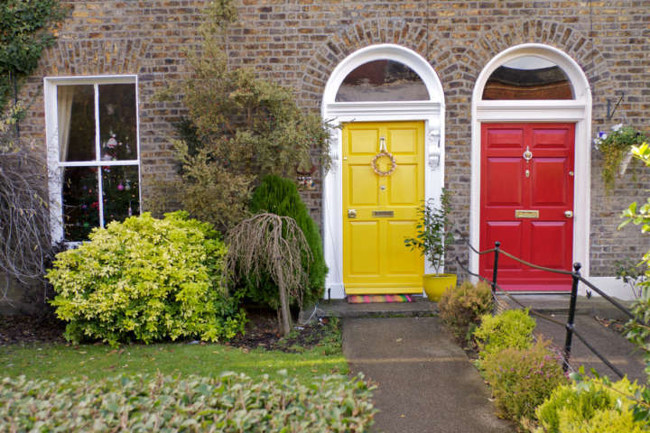 As portas coloridas são uma tradição na Irlanda