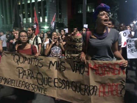 Manifestantes ocupam Avenida Paulista em ato pela morte de Marielle Franco e Anderson Gomes