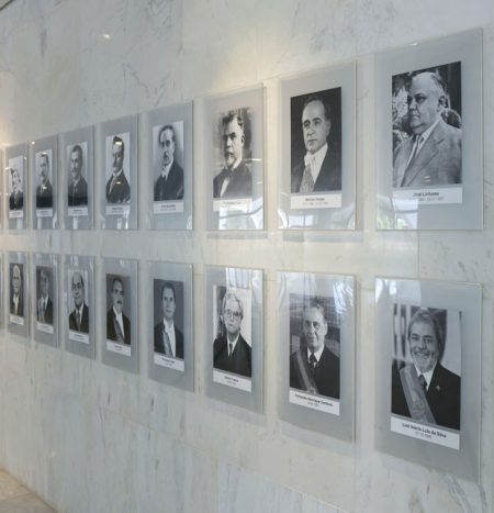 Galeria oficial de fotos dos presidentes da República