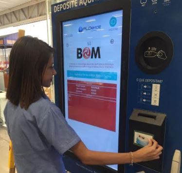 Retorna Machine converte produtos reciclados em créditos do cartão BOM