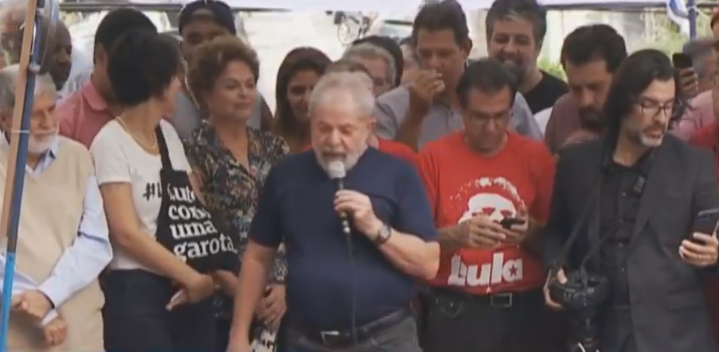 Em discurso, Lula exalta movimento sindical