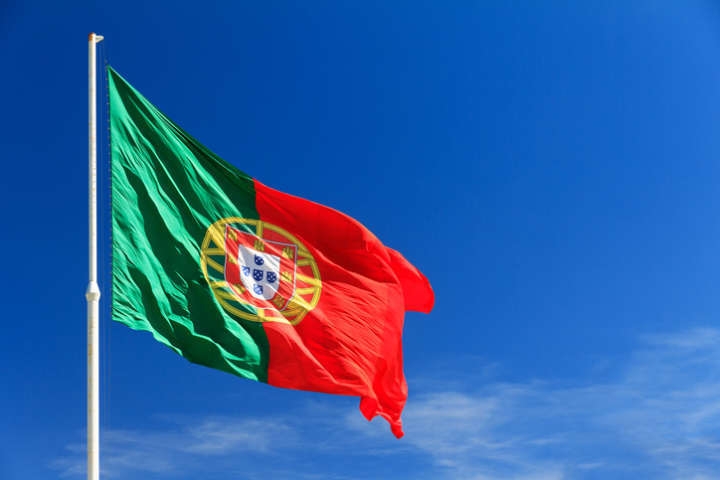 Brasileiros podem estudar em Portugal com a nota do Enem