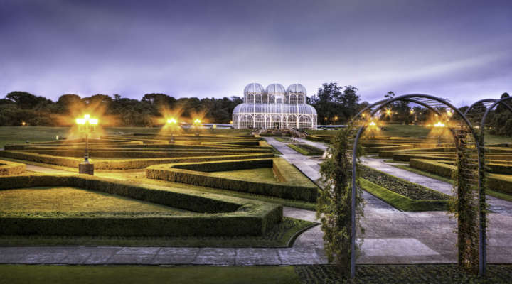 Jardim Botânico de Curitiba; destina tem passagens aéreas em promoção